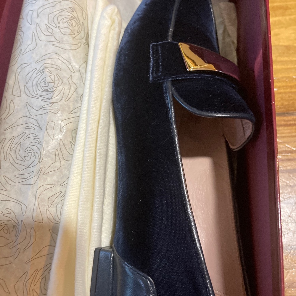 Luxury shoes